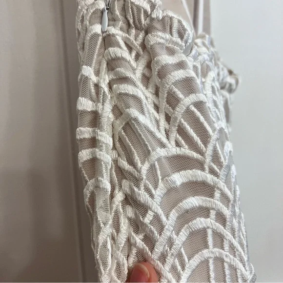 HOLD Stone Cold Fox Logan Crochet White Cream Lace Maxi Dress Bridal Sz 1 - Picture 9 of 11